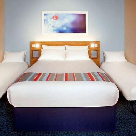 Travelodge Leeds Central Vicar Lane Zewnętrze zdjęcie
