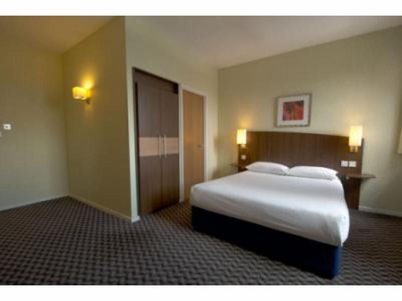 Travelodge Leeds Central Vicar Lane Zewnętrze zdjęcie